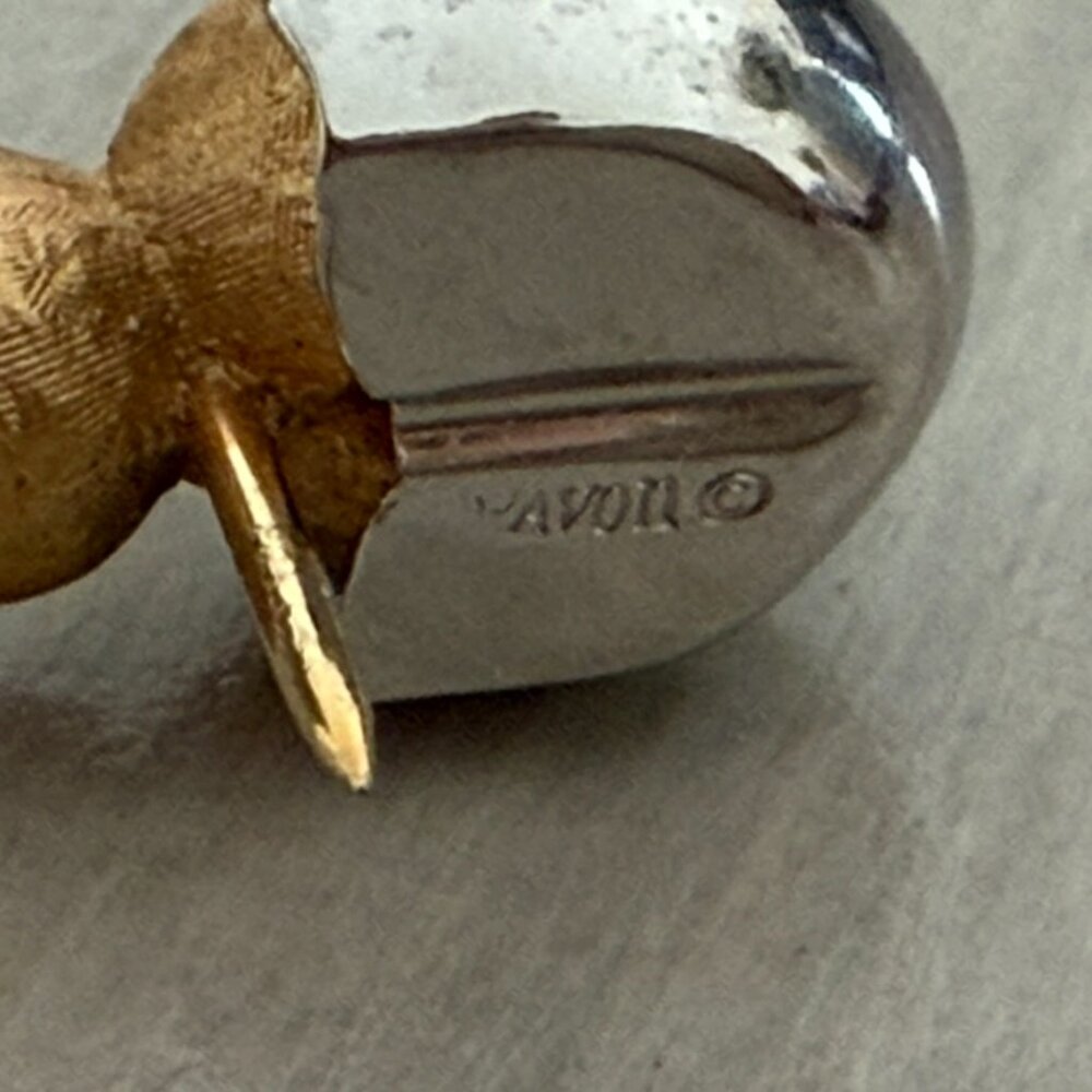 VTG Avon Chicken Chick Hatching Egg Pin Easter Spring Gold Silver Tone 0.6" - Picture 6 of 7